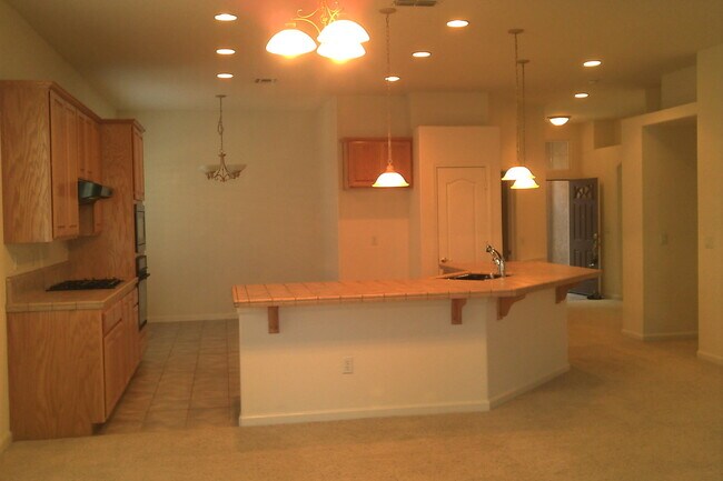 Foto del edificio - 6503 Kingbird Ct