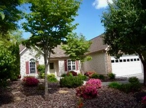 Building Photo - 159 Daleyuhski Way