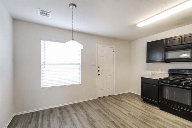 Foto del edificio - 3018 Saluta Miata Ct