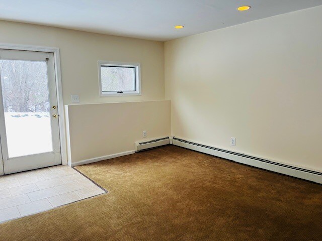 Large Living Room - 105 Huntingtown Rd