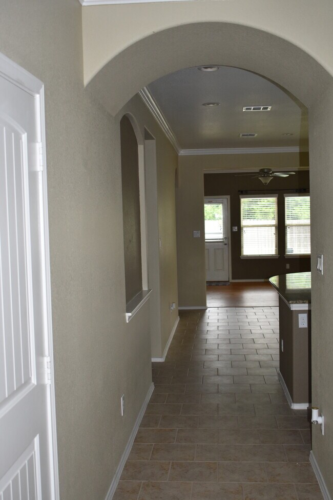 Building Photo - 233 Eagle Owl Loop
