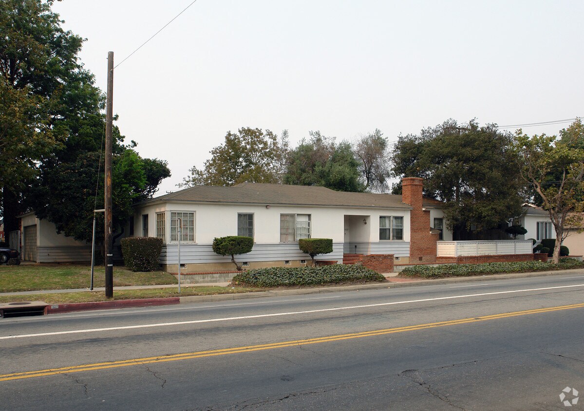 Building Photo - 831-837 W 5th St