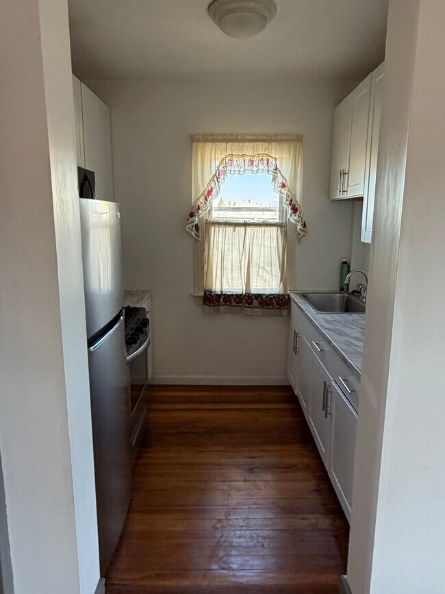 Foto del edificio - 168 Brownell St