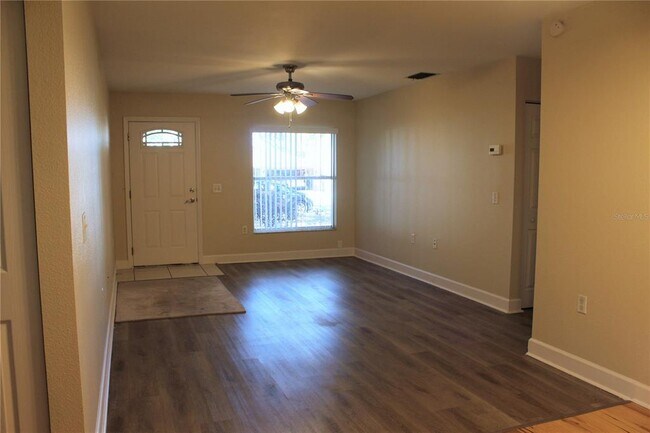 Building Photo - 1523 Edgewater Beach Dr