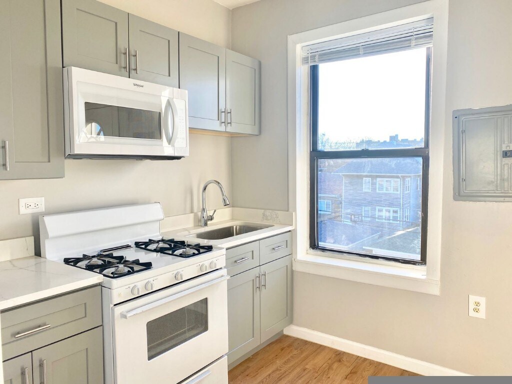 Foto del edificio - 4722 N Kedzie Ave