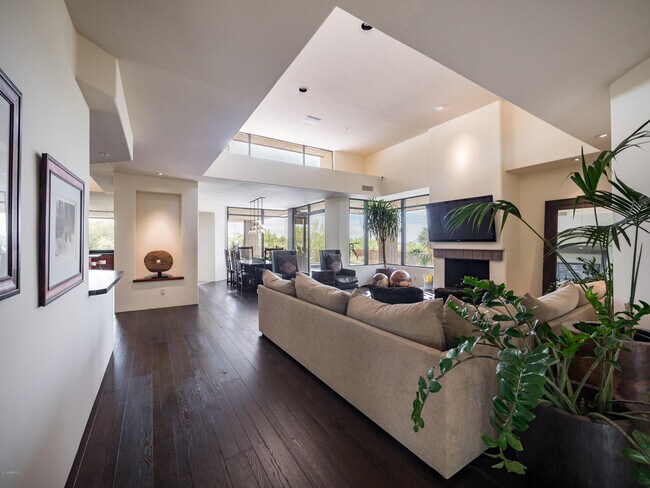 Foto del edificio - 10783 E Fernwood Ln