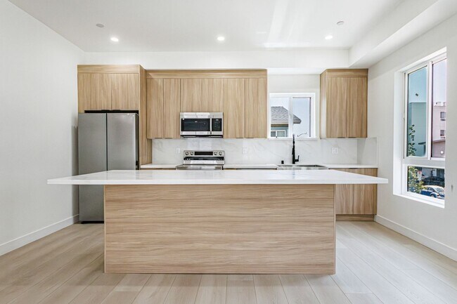 Foto del edificio - Luxury Hollywood Townhomes