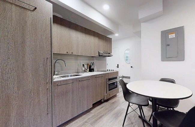 Foto del edificio - 15 E 11th St