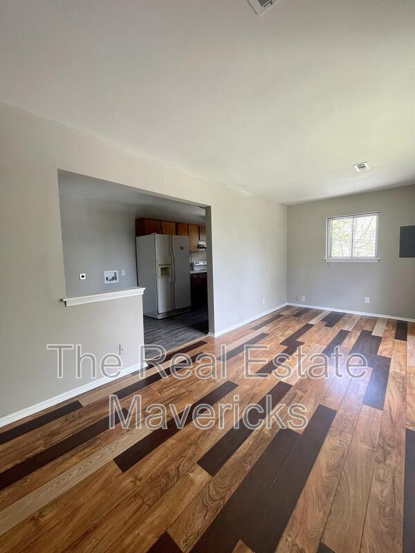 Photo - 729 Davis Ave House