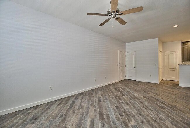 Building Photo - 6900 E Princess Dr