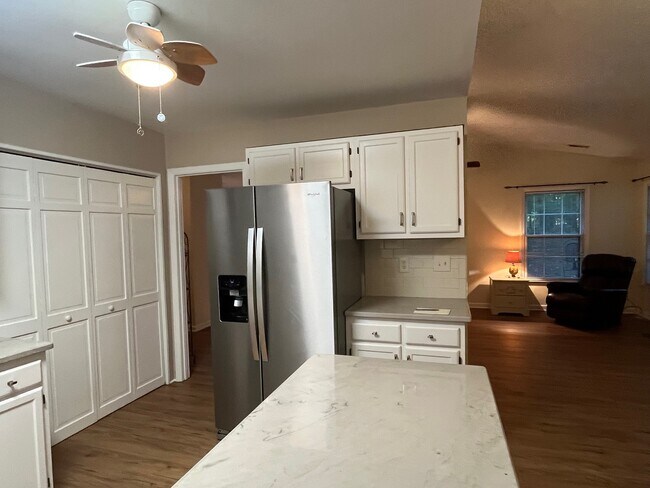 Foto del edificio - 2664 Cottage Pl