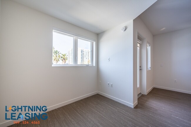 Building Photo - Luxury Living in North Hollywood – One Mon...