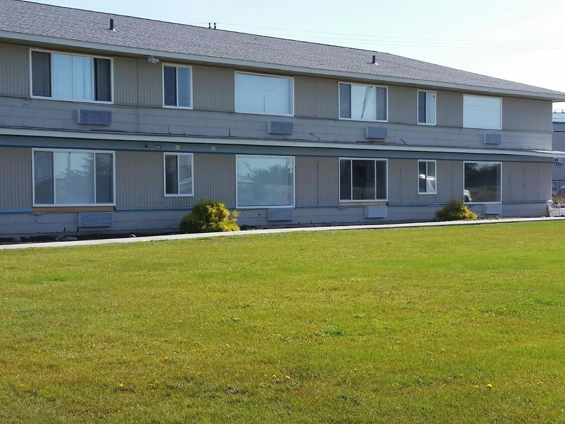 Foto principal - 6494 32nd Ave NE