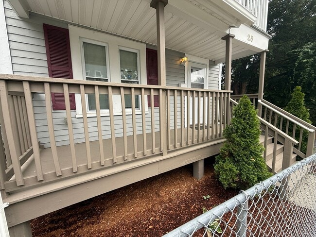 Building Photo - Spacious Five Bedroom, Single Family Home ...