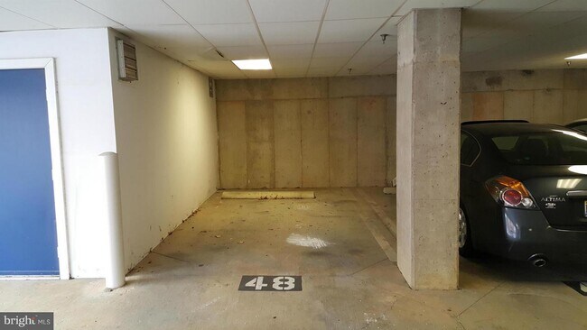 Foto del edificio - 2921 Deer Hollow Way