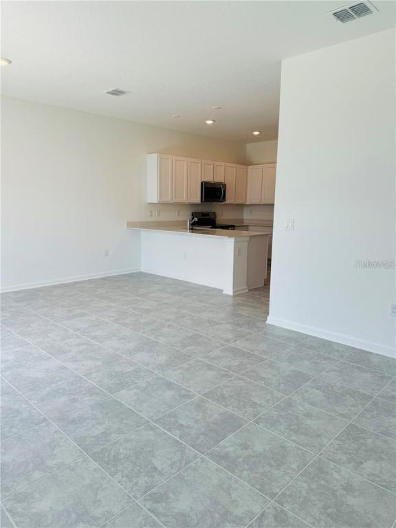 Building Photo - 2452 Skyline Lp