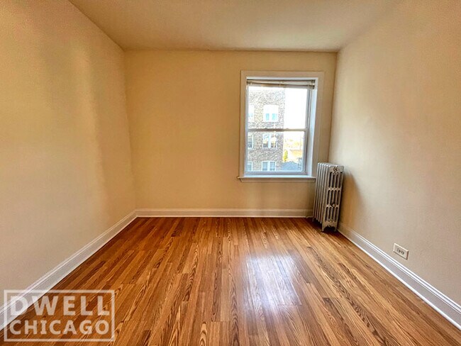Building Photo - 2606 N Kimball Ave