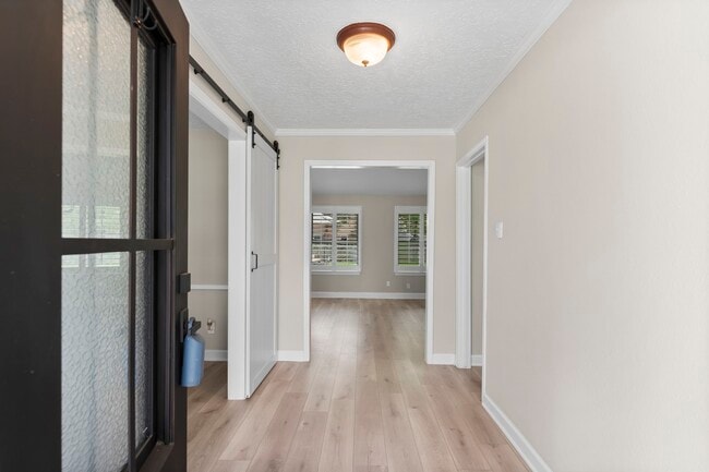 Building Photo - 28814 Holly Hill Dr