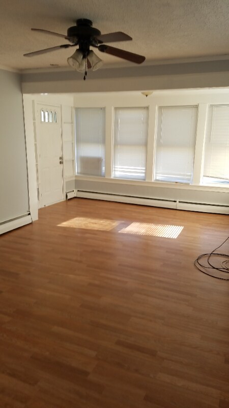 Building Photo - 142 Kenyon Ave