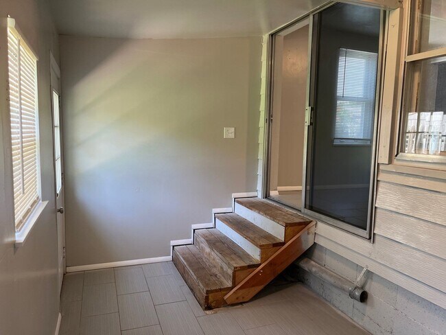 Foto del edificio - 3 bed 2 bath -Edmond (Danforth and Blvd)