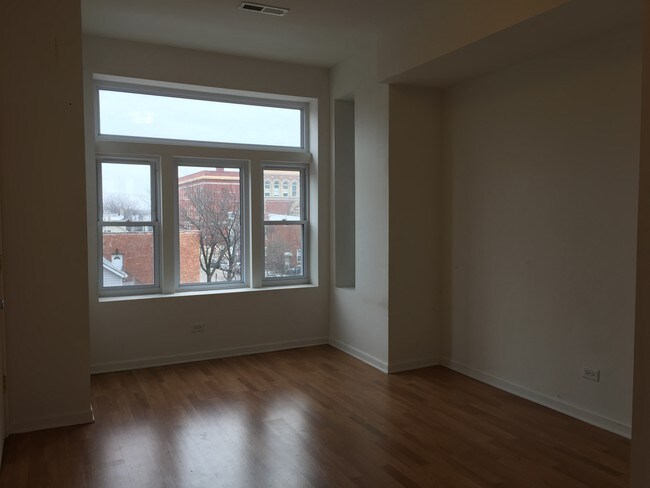 Building Photo - 2256 W 21st St