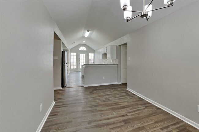 Foto del edificio - 5102 Dobbin Springs Ln