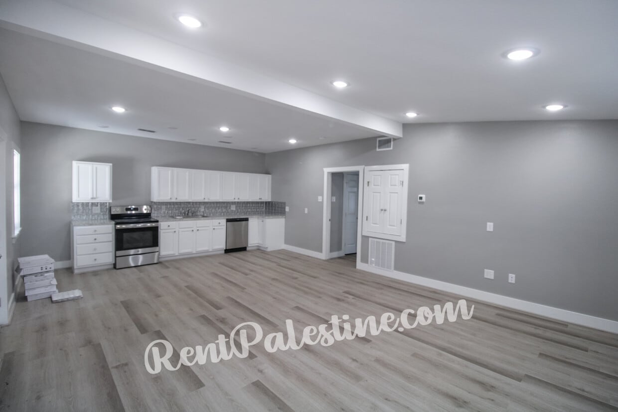 Foto principal - 710 W Main St