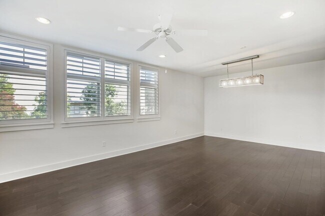 Building Photo - 908 Nueces St
