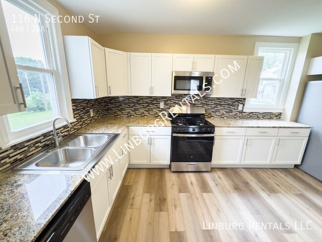 Foto del edificio - 116 N Second St-