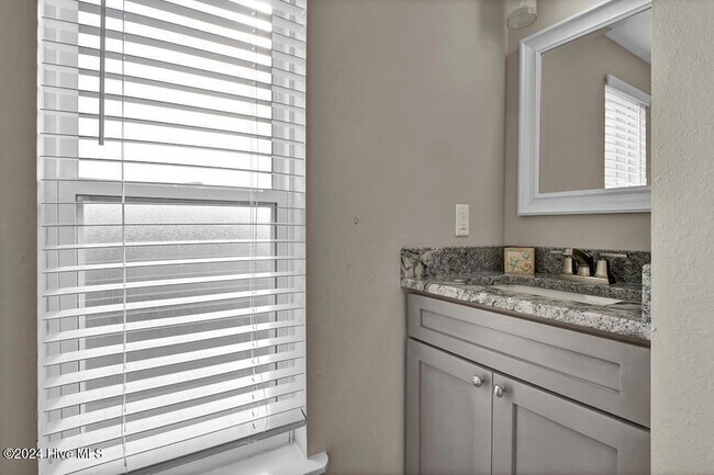 Foto del edificio - 918 N New River Dr