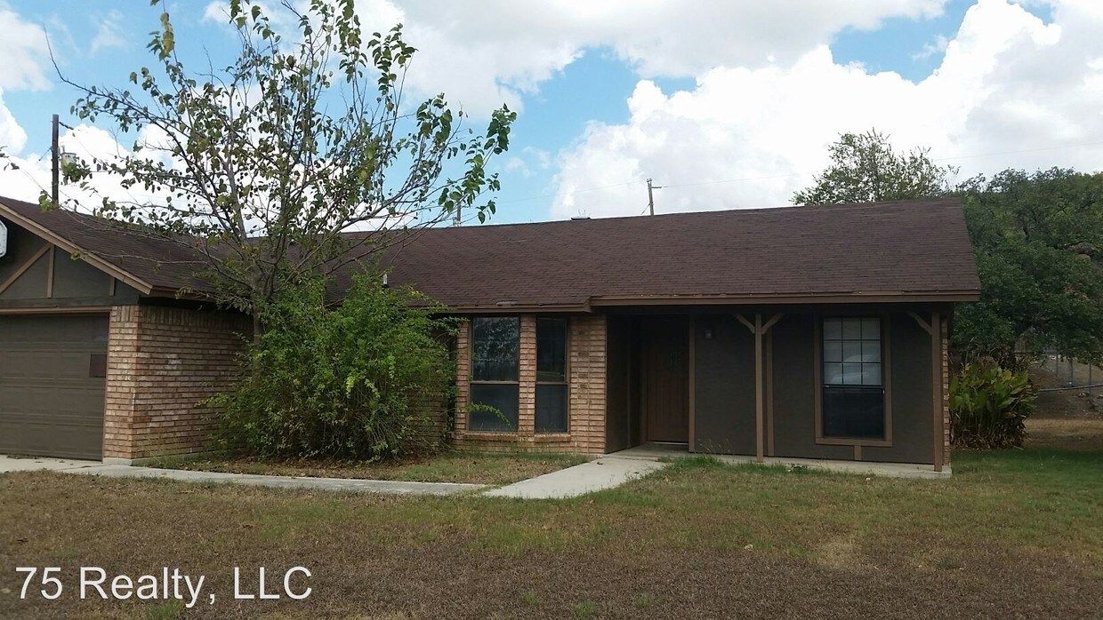 Primary Photo - 2303 Whitney Dr