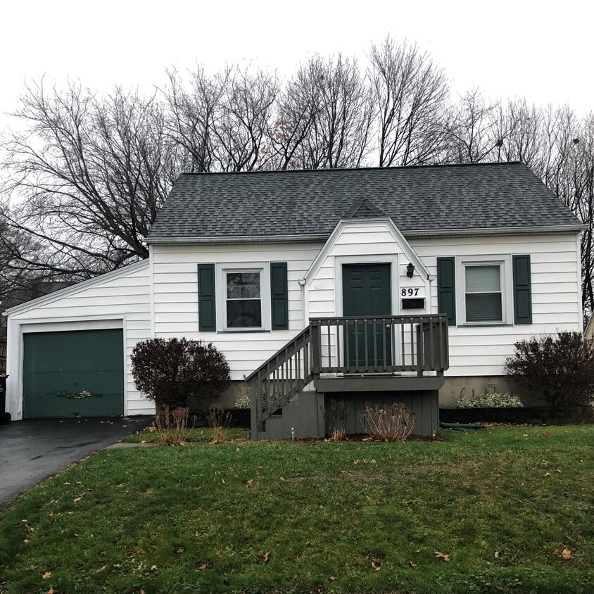 897 Britton Rd, Rochester, NY 14616 House Rental in Rochester, NY