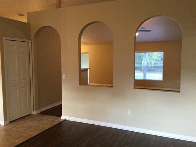 Building Photo - 1608 Hoofprint Court