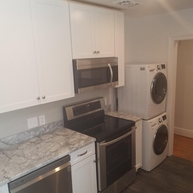 Foto del edificio - 5906 Brookfield Rd