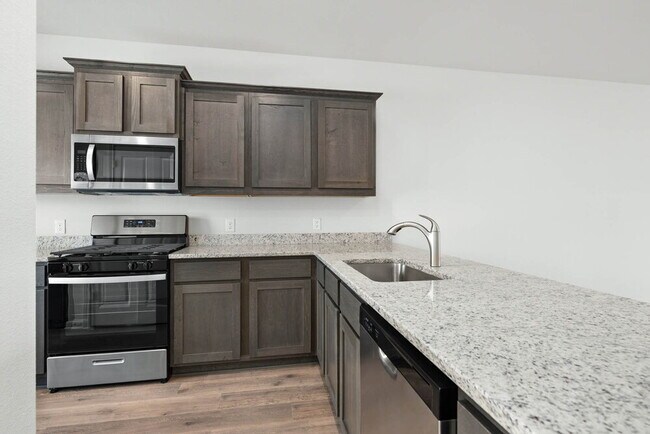 Building Photo - 1324 Tilton Dr