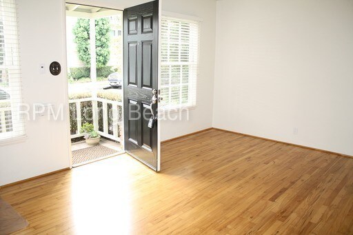 Building Photo - 261 Glendora Ave