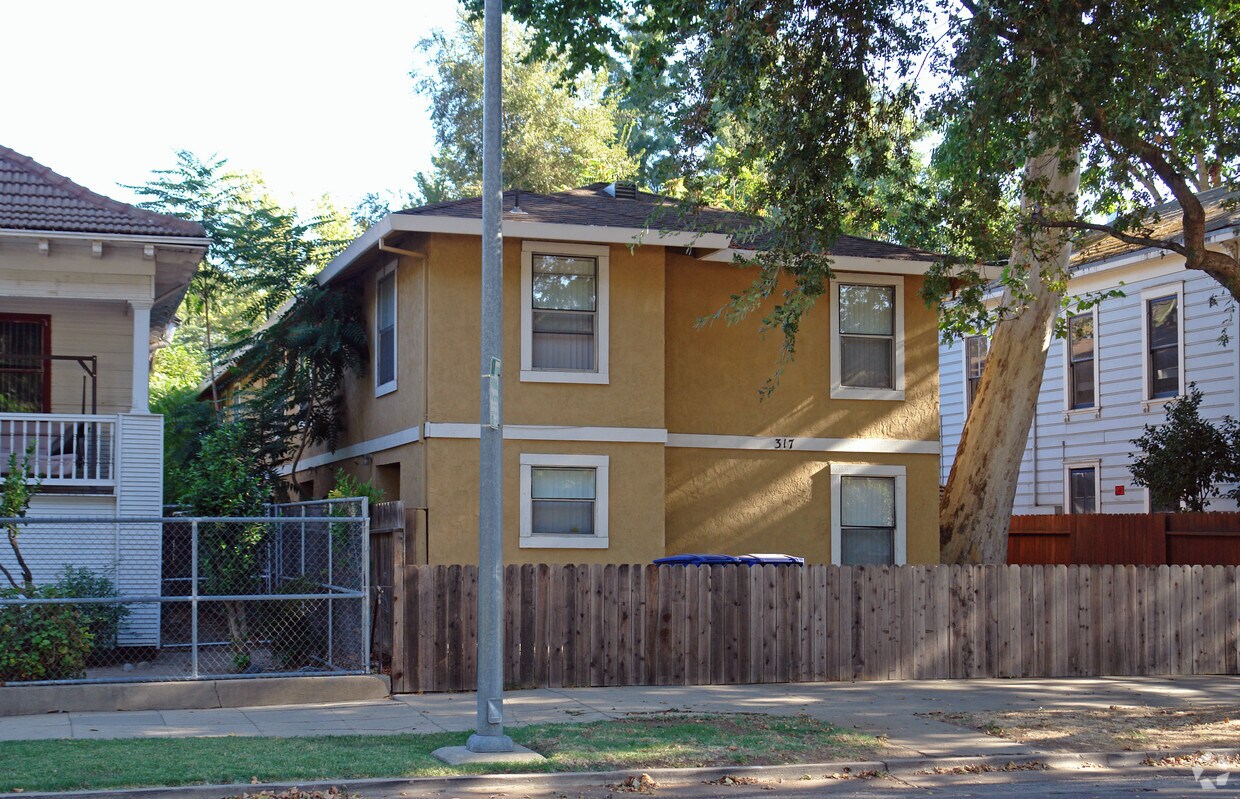 Building Photo - 317 U St