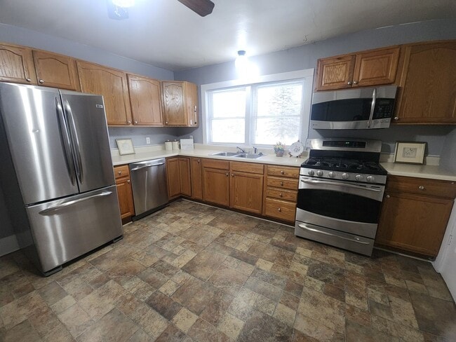 Foto del edificio - 1204 S Jefferson St