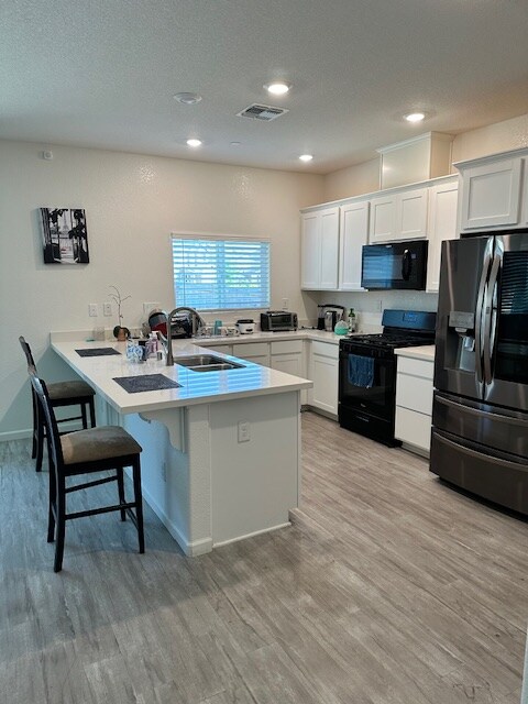 Building Photo - 3000 Portage Way