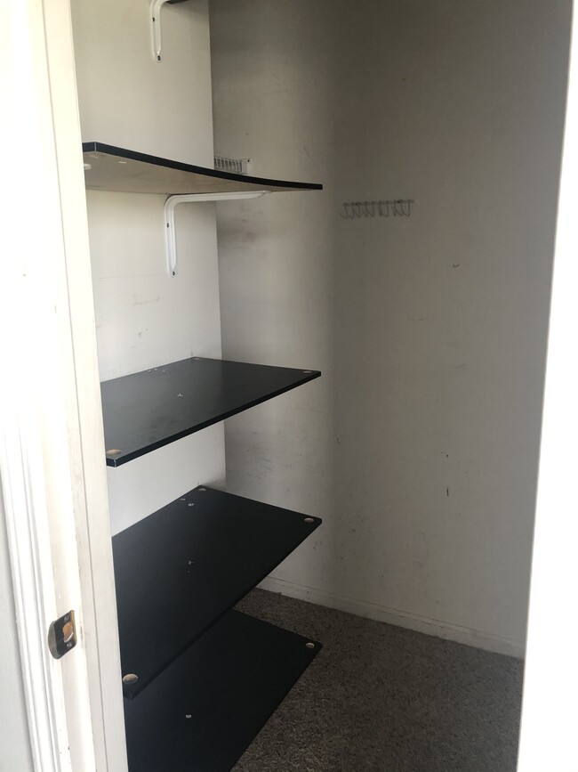 Closet - 4840 Pembridge Dr