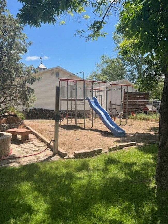 Foto del edificio - Kaysville 4 Bedroom, 2.5 Baths, big 2 car ...