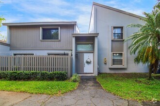 Building Photo - 10619 SW 113th Pl