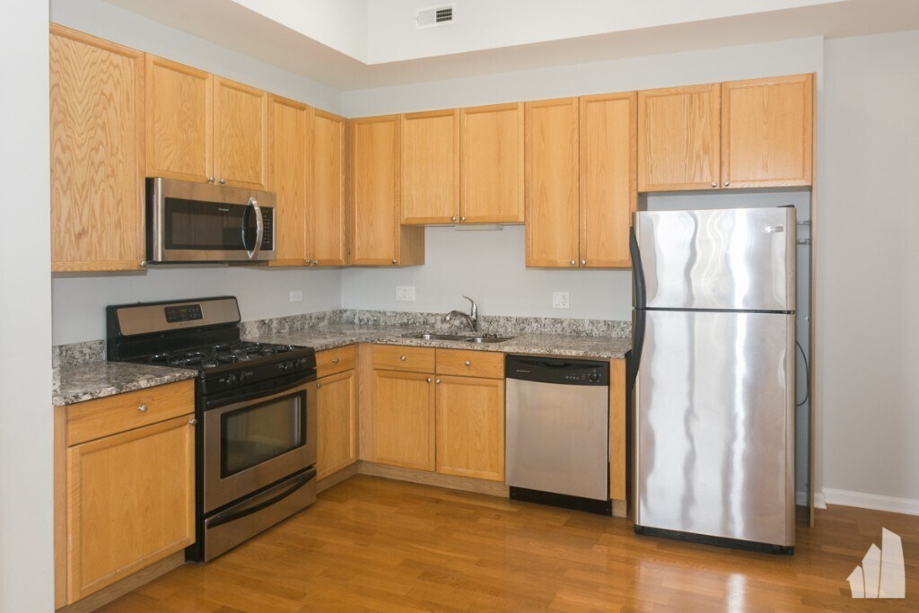 Foto principal - 1464 S Michigan Ave