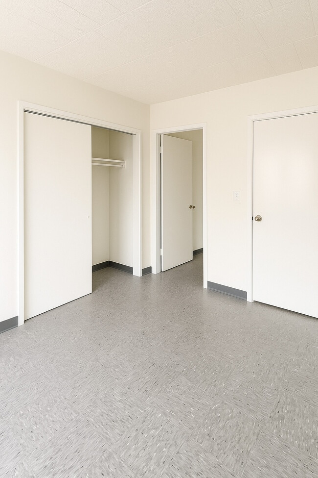 Building Photo - Midtown Plaza Apartments