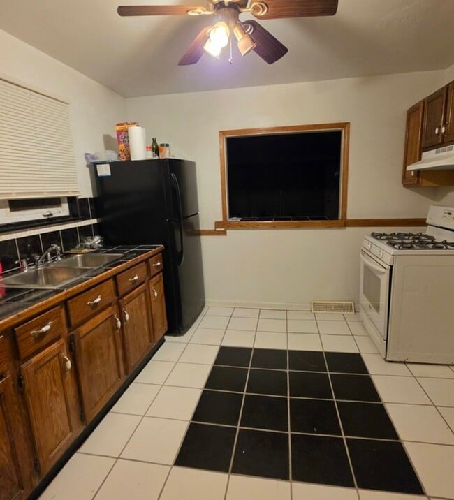 Building Photo - 15227 5th Ave