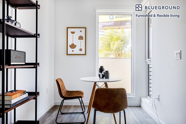 Foto del edificio - 12035 Wilshire Blvd