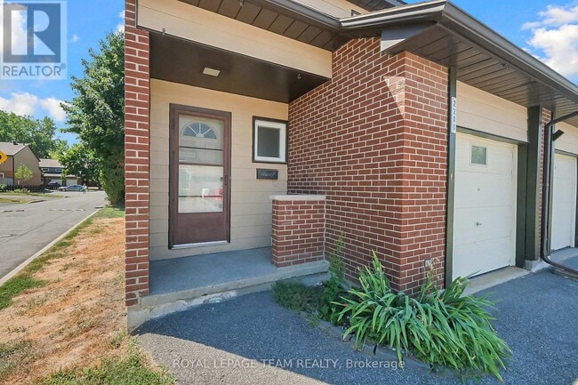Building Photo - 2200-2200 Orient Park Dr