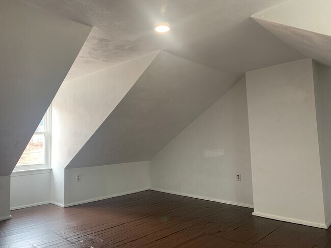 Foto del edificio - Cozy 3 Bedroom House, Yard-York City SD