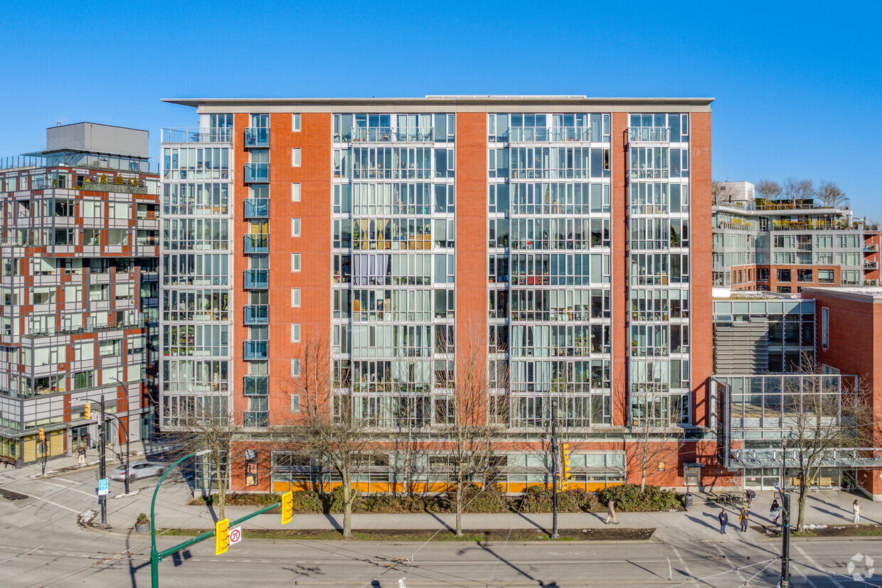 Building Photo - Residences on Seventh
