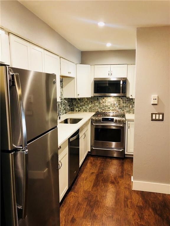 Building Photo - 3022 Forest Ln